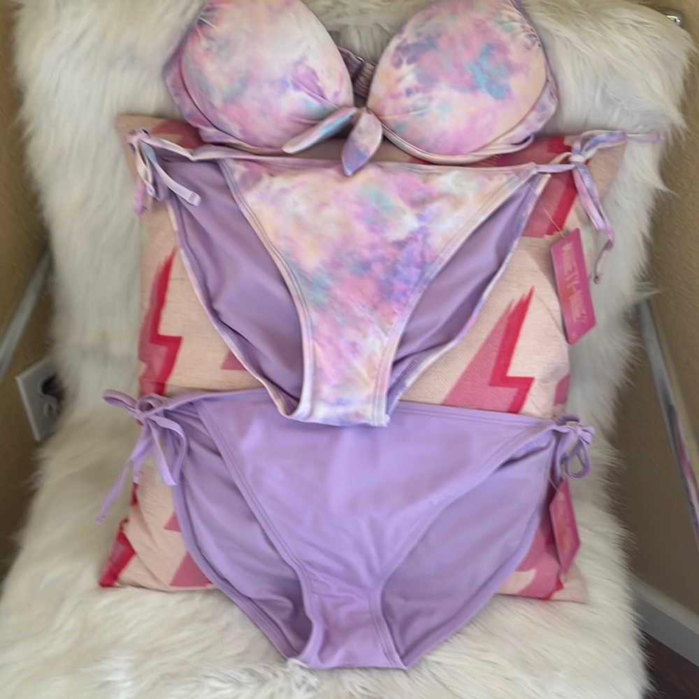 Women’s bikini size Large